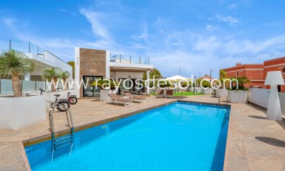 Villa - Herverkoop - Orihuela Costa - Villamartín