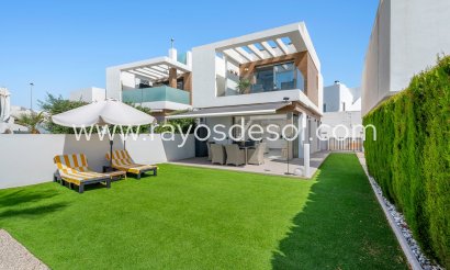 Villa - Herverkoop - Orihuela Costa - Villamartín