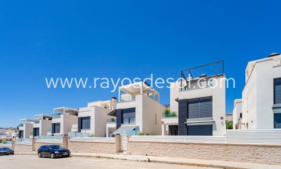 Villa - Herverkoop - Torrevieja - Punta Prima