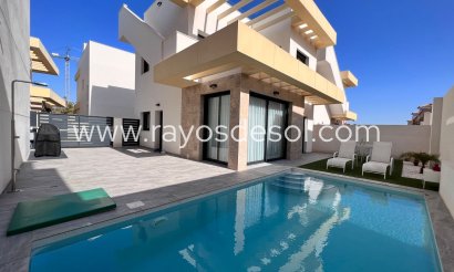 Villa - Resale - Los Montesinos - Los Montesinos - Urb. La Herrada