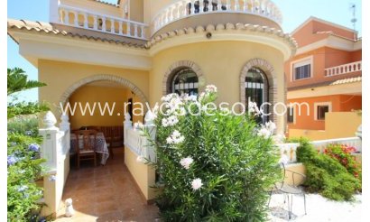 Villa - Resale - Orihuela Costa - LA-30077
