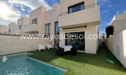 Villa - Reventa - Orihuela Costa - Los Dolses