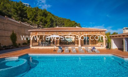 Villa - Wiederverkauf - Calpe - PV-23888