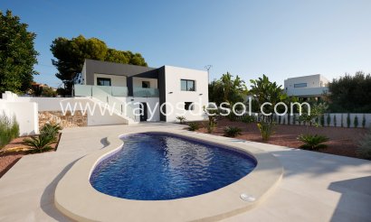 Villa - Wiederverkauf - Calpe - PV-60456