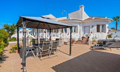 Villa - Wiederverkauf - Ciudad Quesada/Rojales - Rojales