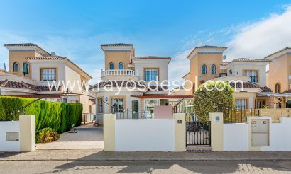 Villa - Wiederverkauf - Guardamar del Segura - Guardamar Del Segura