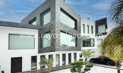 Villa - Wiederverkauf - Jávea - OV-95959