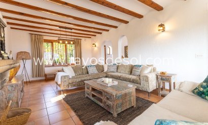 Villa - Wiederverkauf - Jávea - Tossalet