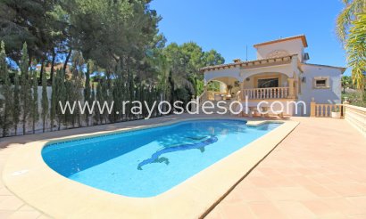 Villa - Wiederverkauf - Moraira - Cometa