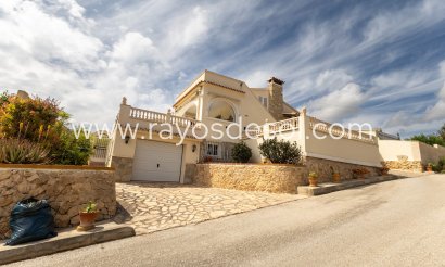 Villa - Wiederverkauf - Moraira - Pinar de l'Advocat