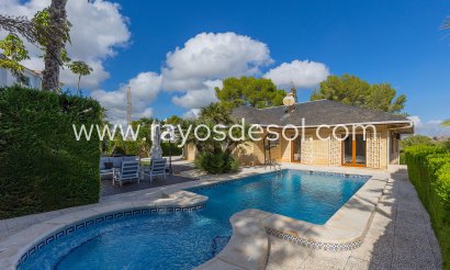 Villa - Wiederverkauf - Orihuela Costa - BE-28032