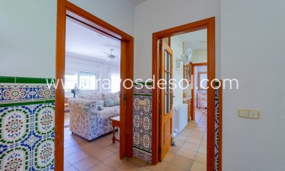 Villa - Wiederverkauf - Orihuela Costa - Campoamor