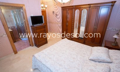 Villa - Wiederverkauf - Orihuela Costa - Campoamor