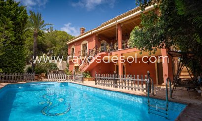 Villa - Wiederverkauf - Orihuela Costa - ES-45912