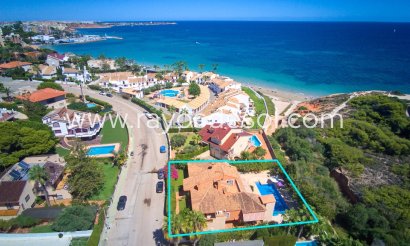 Villa - Wiederverkauf - Orihuela Costa - ES-65596