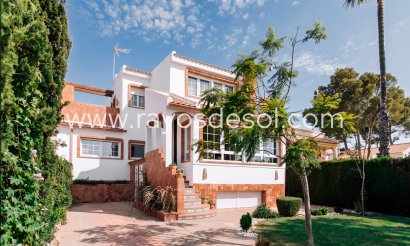 Villa - Wiederverkauf - Orihuela Costa - MI-19646
