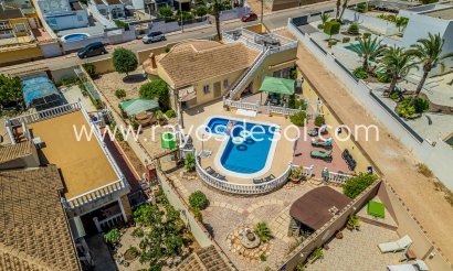 Villa - Wiederverkauf - Torrevieja - La Siesta