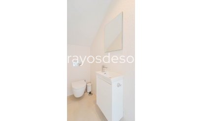 Villa - Wiederverkauf - Torrevieja - Punta Prima