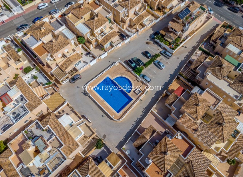 Wiederverkauf - Appartement - Torrevieja - Aguas Nuevas