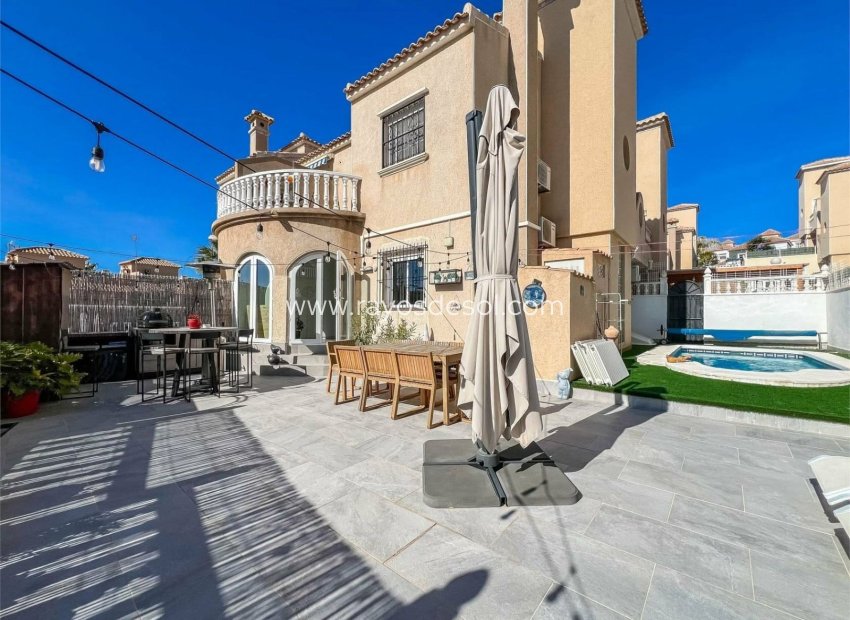 Wiederverkauf - Haus - Orihuela Costa - Villamartin