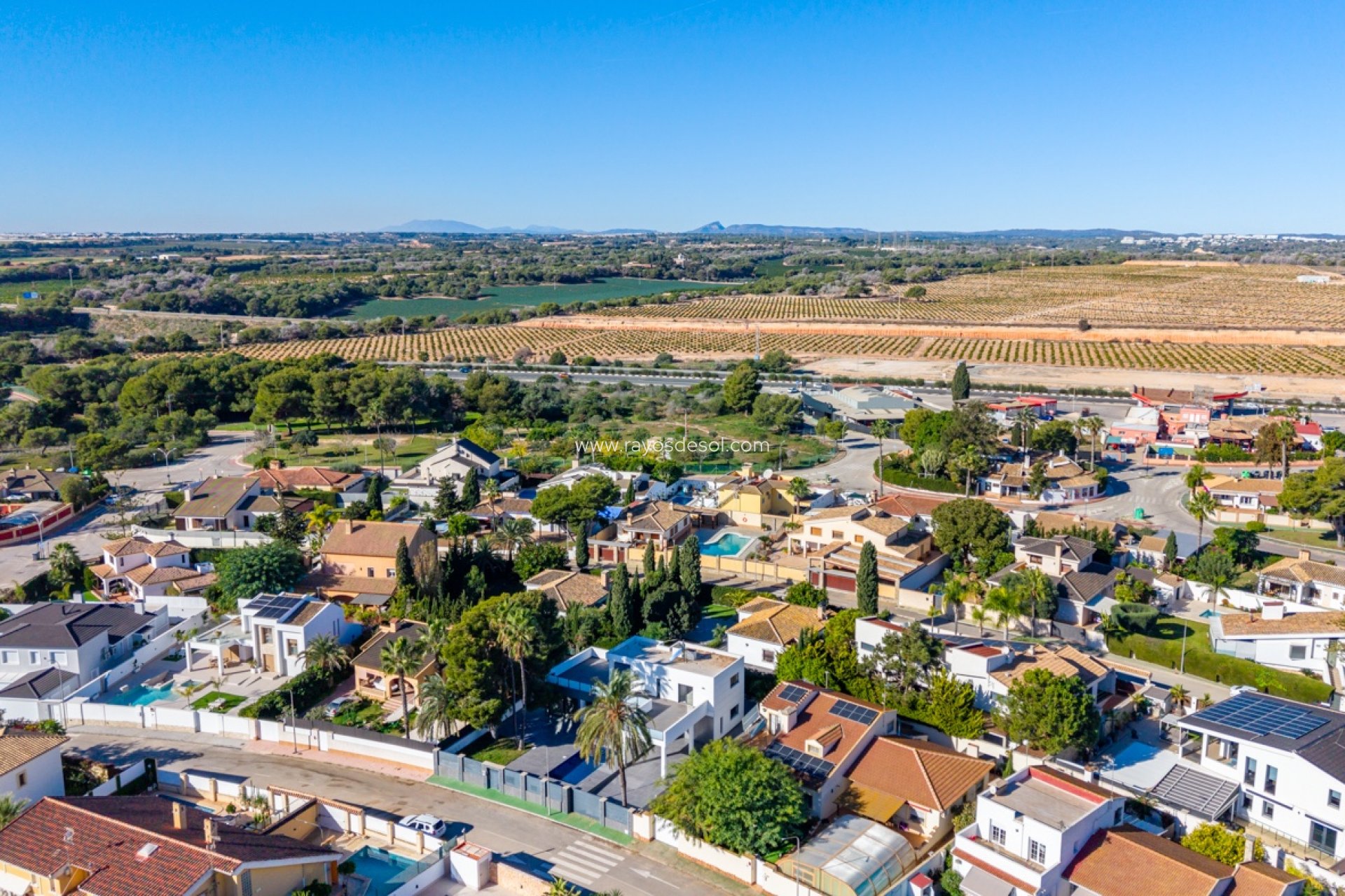 Wiederverkauf - Villa - Orihuela Costa - Campoamor