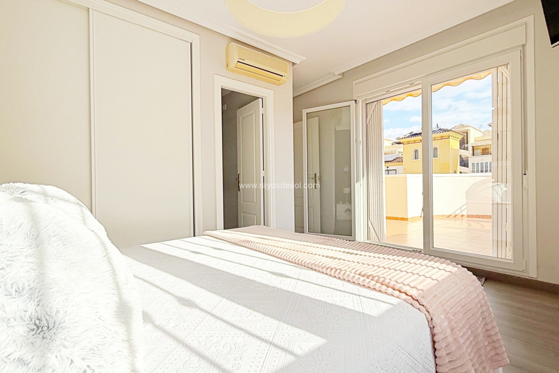 Wiederverkauf - Villa - Orihuela Costa - Los Altos