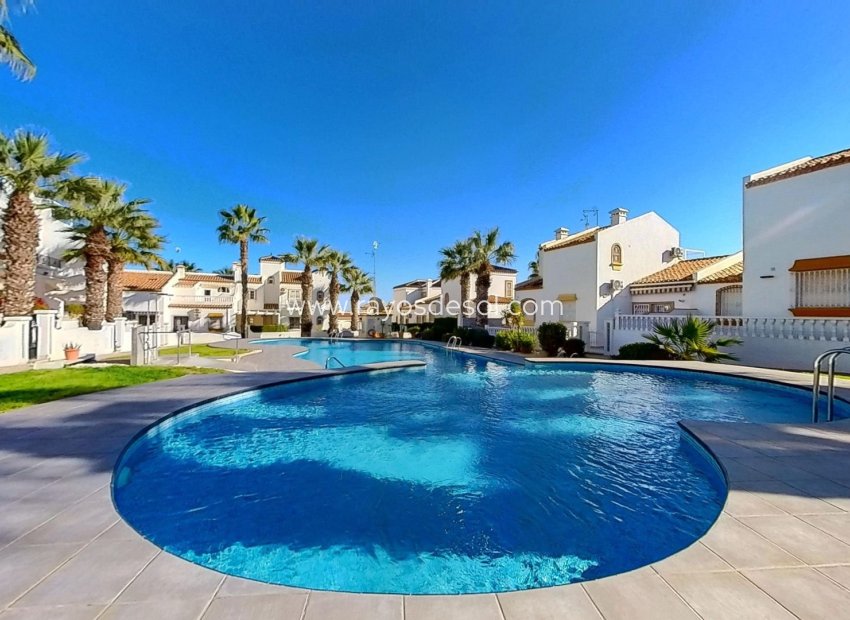 Wiederverkauf - Villa - Orihuela Costa - Los Dolses