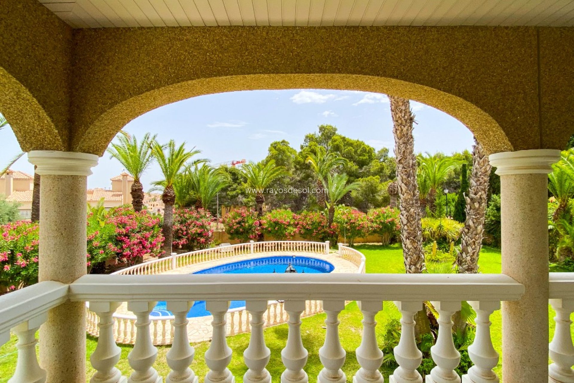 Wiederverkauf - Villa - Orihuela Costa - Villamartin