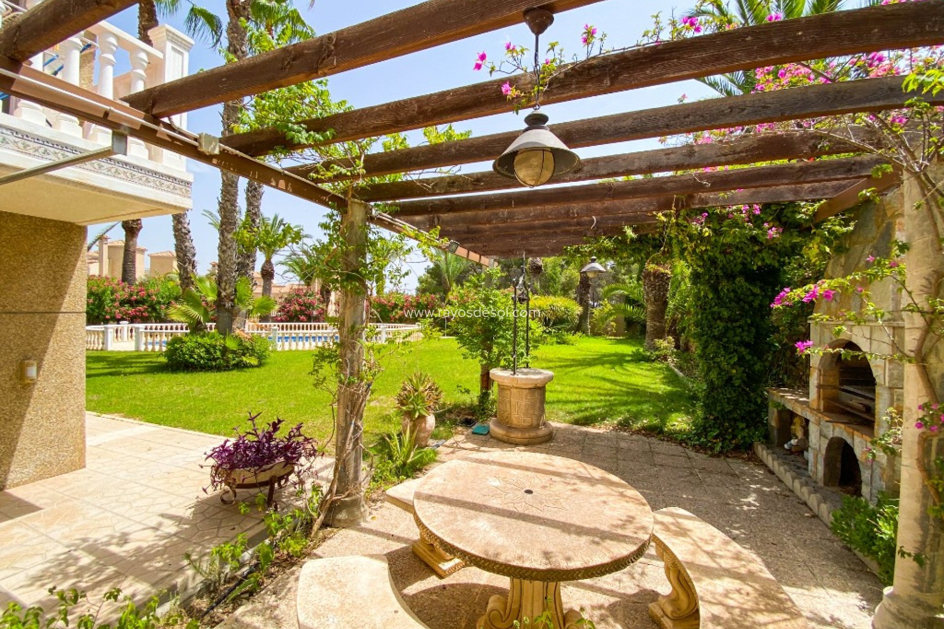Wiederverkauf - Villa - Orihuela Costa - Villamartin