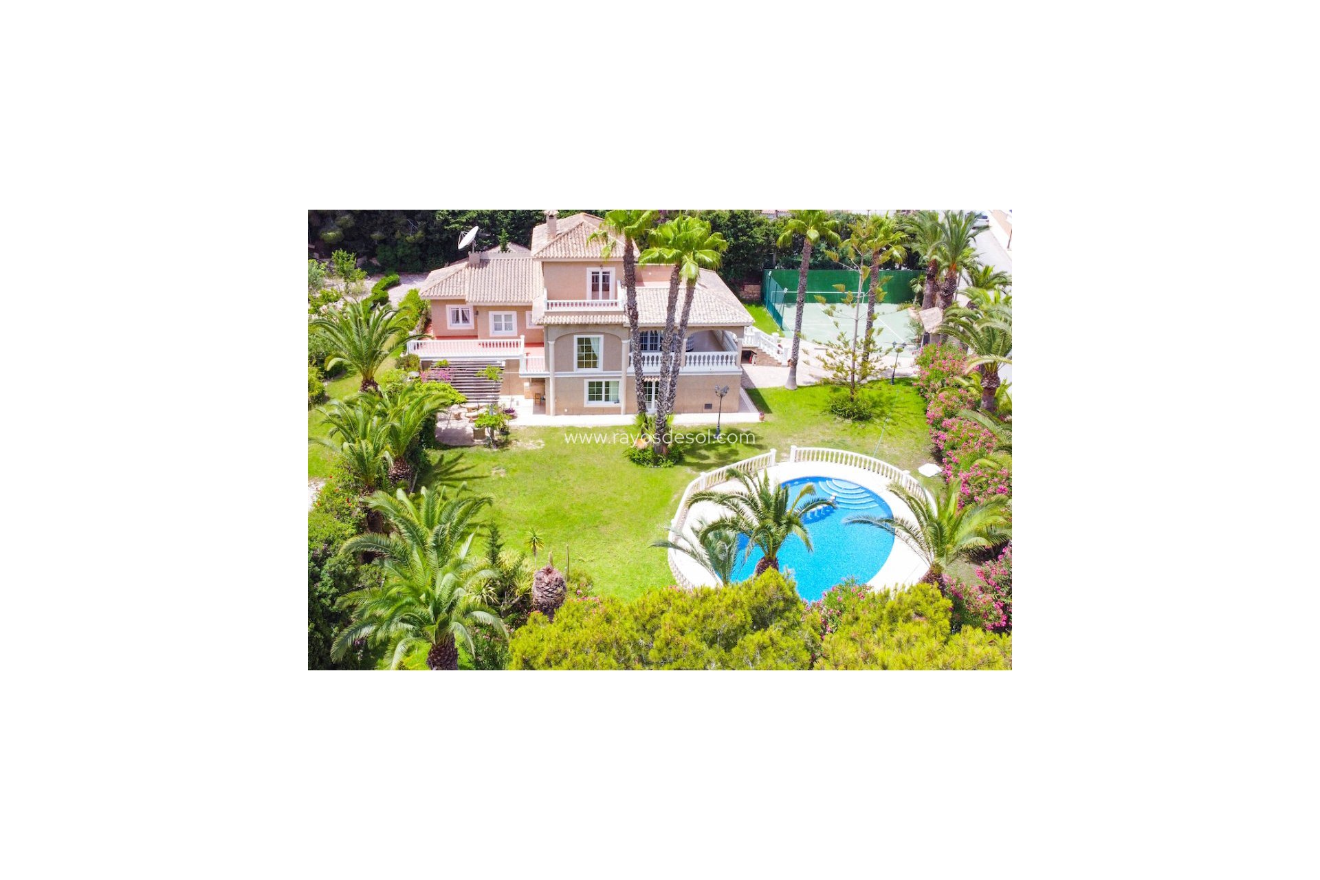 Wiederverkauf - Villa - Orihuela Costa - Villamartin