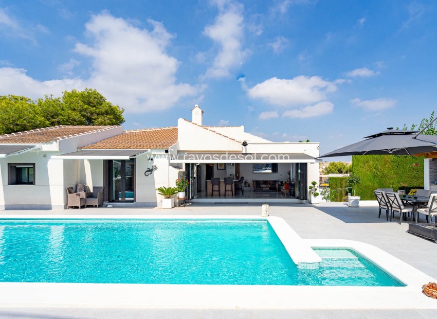 Wiederverkauf - Villa - Orihuela Costa - Villamartín