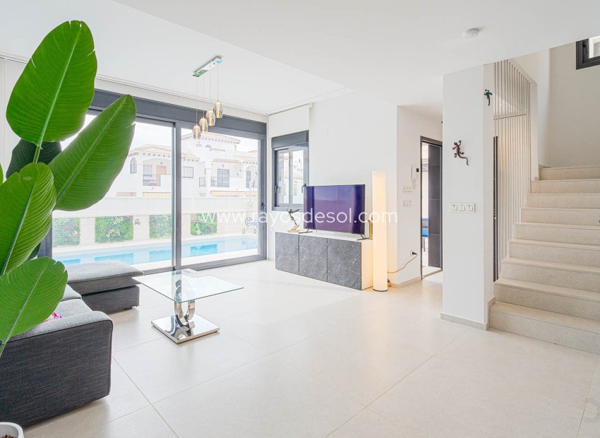 Wiederverkauf - Villa - Torrevieja - Punta Prima