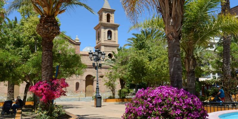 Pros and cons of living in Torrevieja